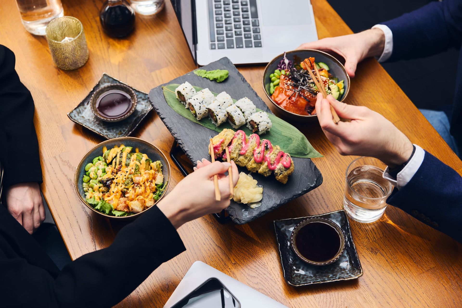 Databit kundecase: Vi har bygget en AI-agent for salg mot bedrifter for Sumo Restaurants.